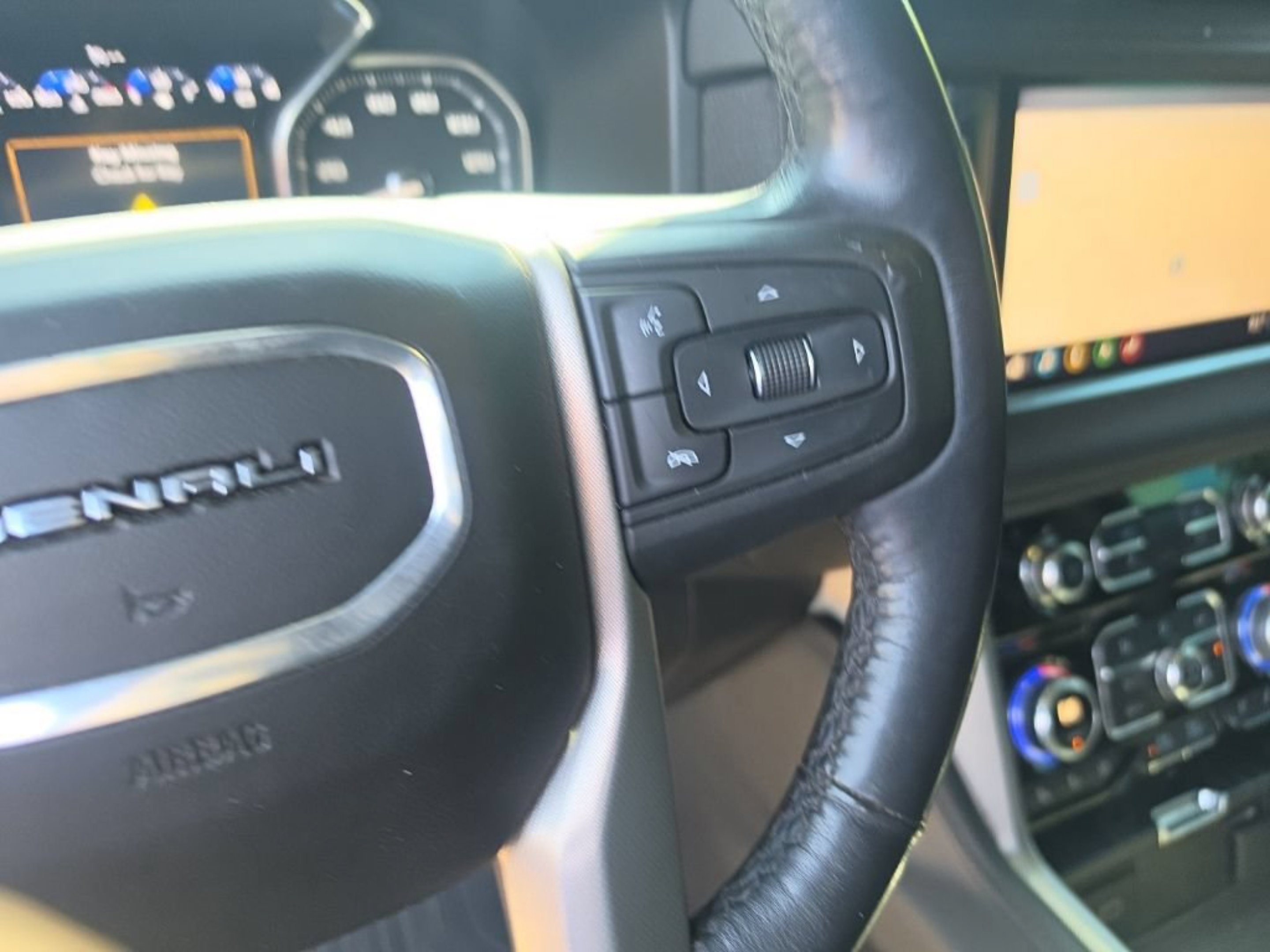 Used 2021 ONYX BLACK GMC Denali image 19