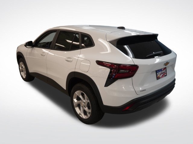 2026 Chevrolet Trax LS - Photo 9
