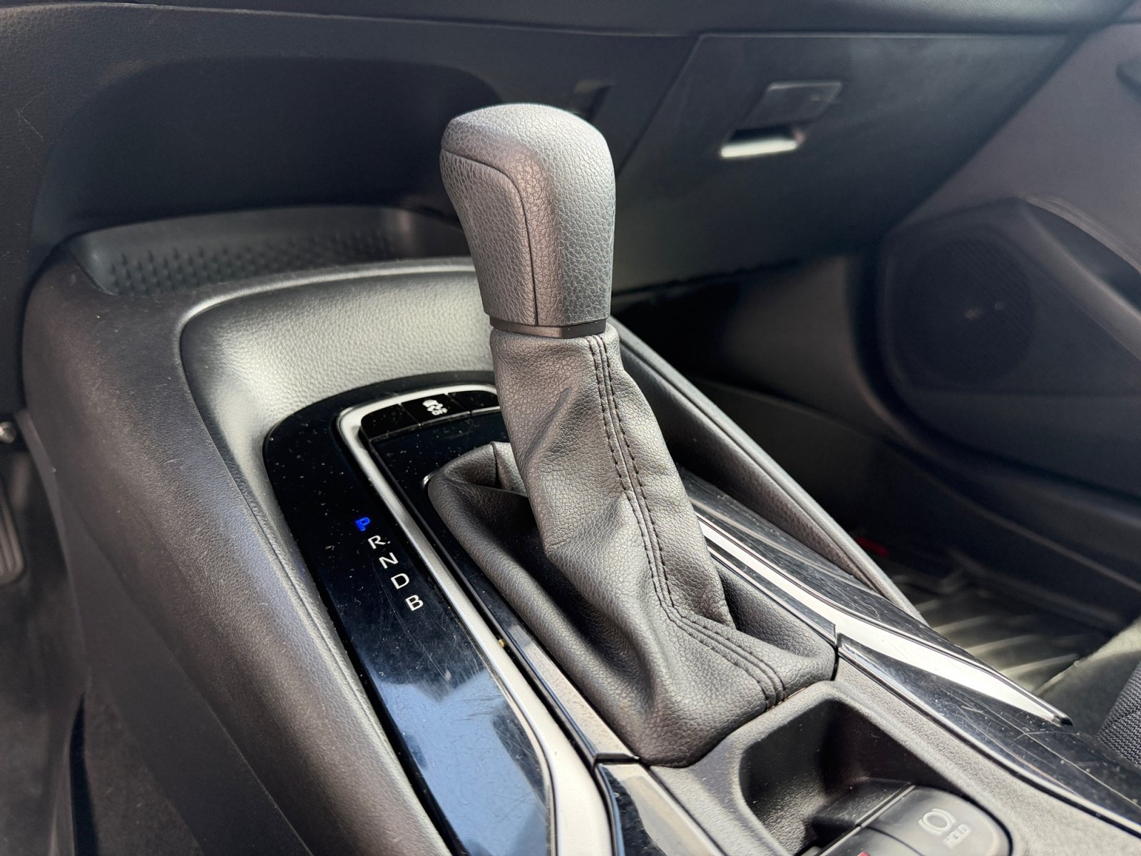 Used 2020 Super White Toyota LE image 21
