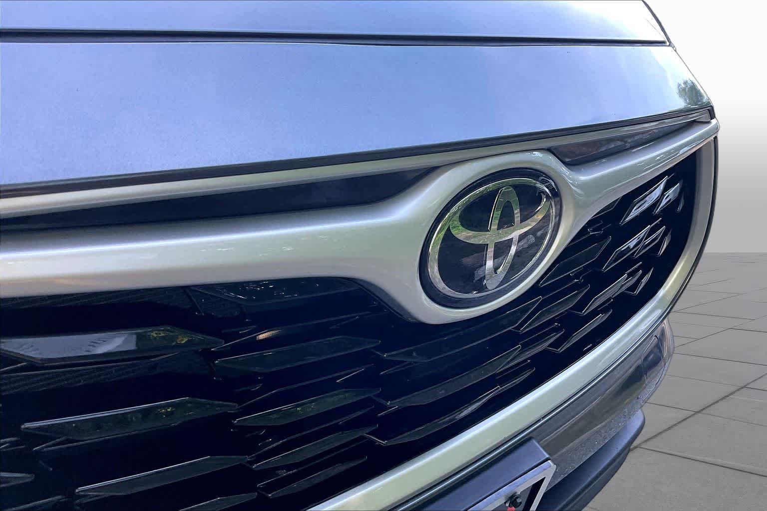 Used 2023 Magnetic Gray Metallic Toyota L image 28