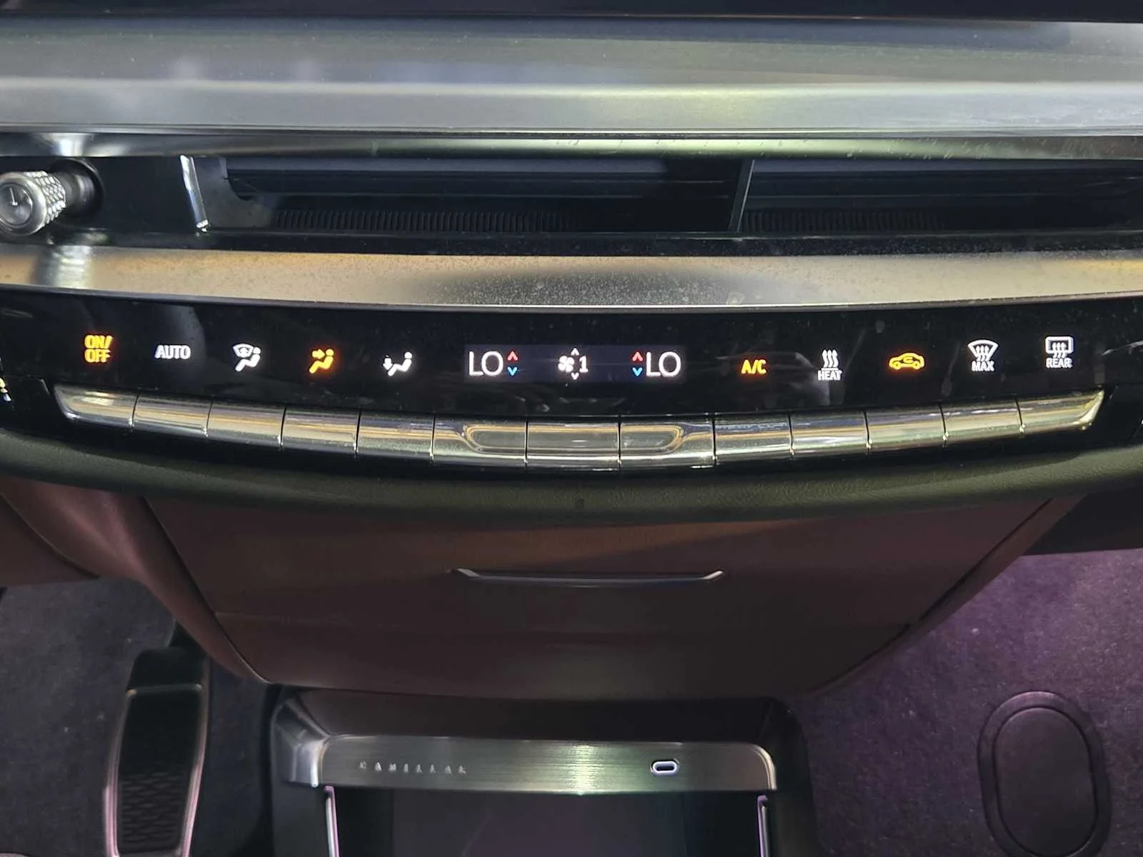 2027 Cadillac LYRIQ Signature Sport - Photo 13