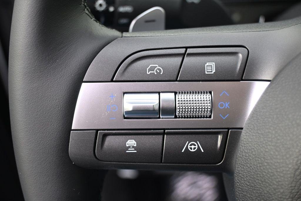 New 2026 White Hyundai SEL Premium AWD image 32