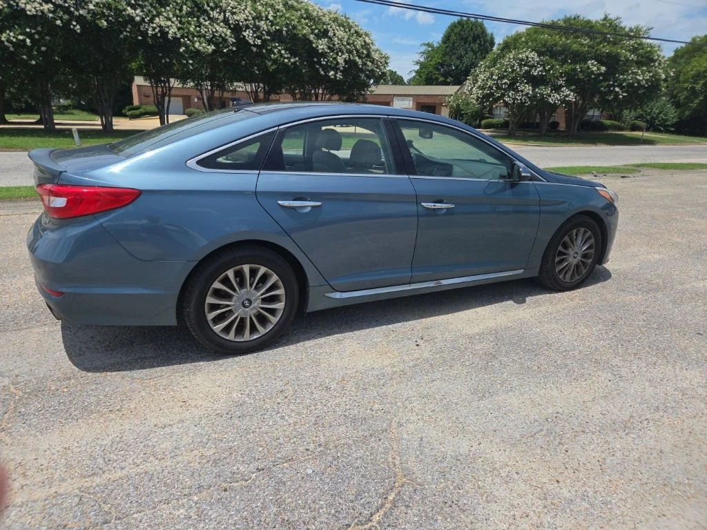 Used 2015 Blue Hyundai Limited image 10