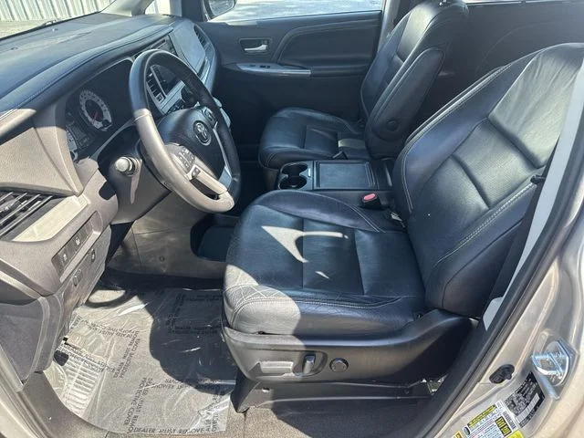 Used 2017 Silver Toyota SE Premium image 16