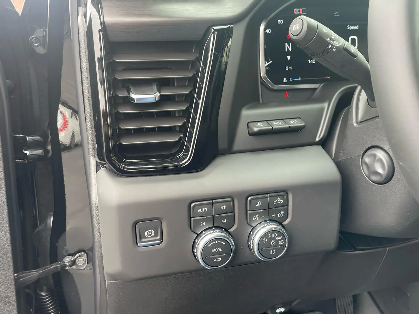 2026 GMC Sierra 1500 AT4X - Photo 19
