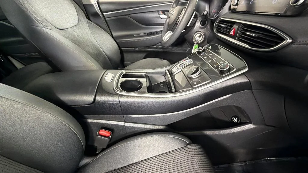Used 2021 Gray Hyundai SE image 33