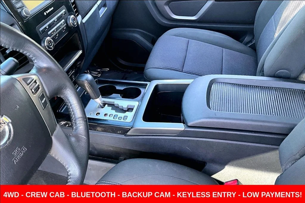 Used 2015 Silver Nissan SV image 19