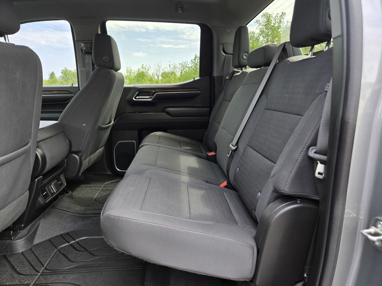 2023 Chevrolet Silverado 1500 LT - Photo 24
