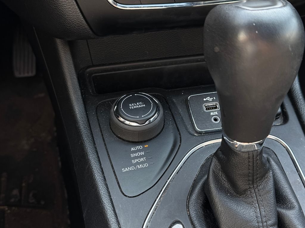 2021 Jeep Cherokee 80TH - Photo 18
