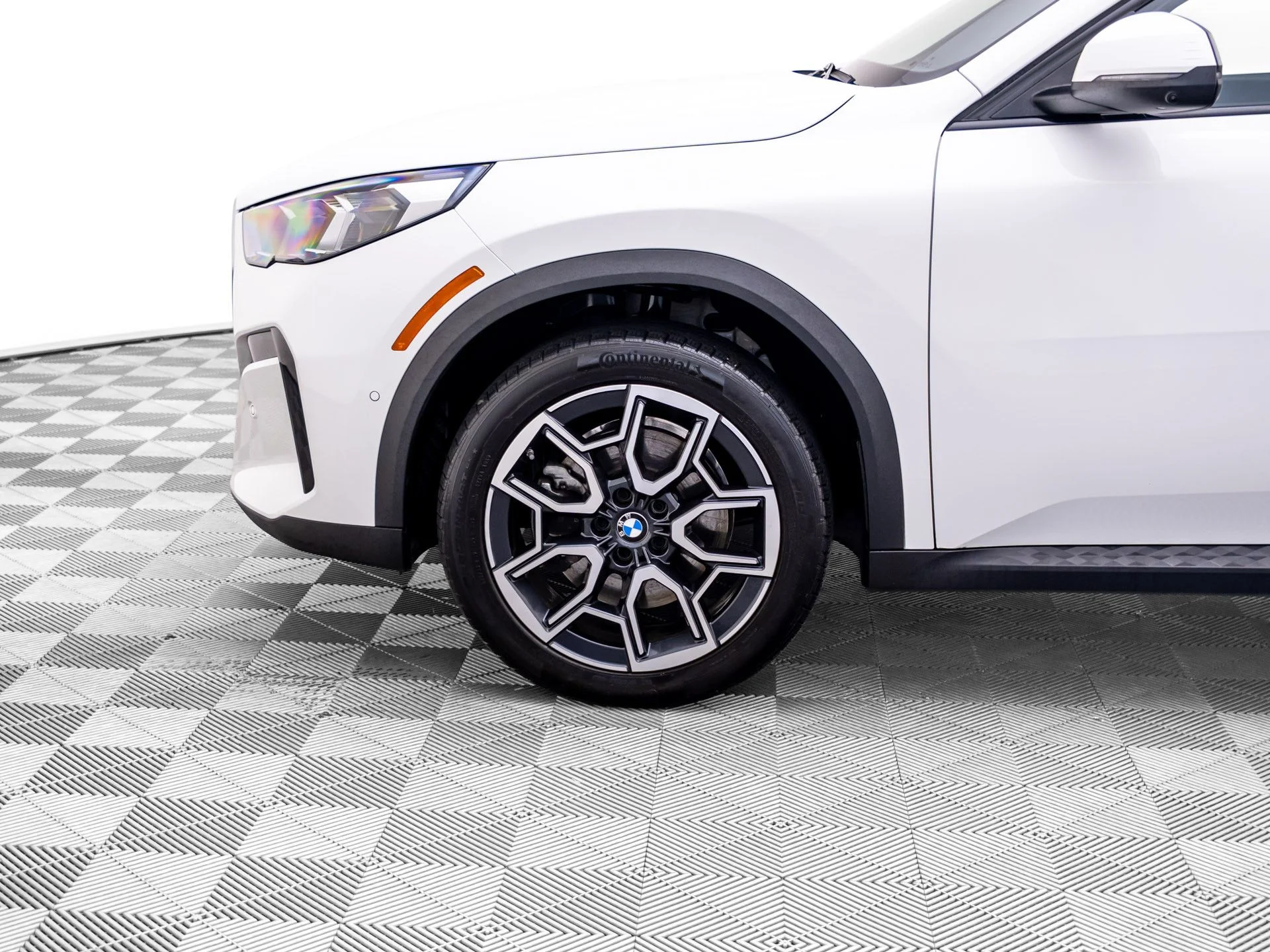 Certified Used 2026 White BMW xDrive28i image 36