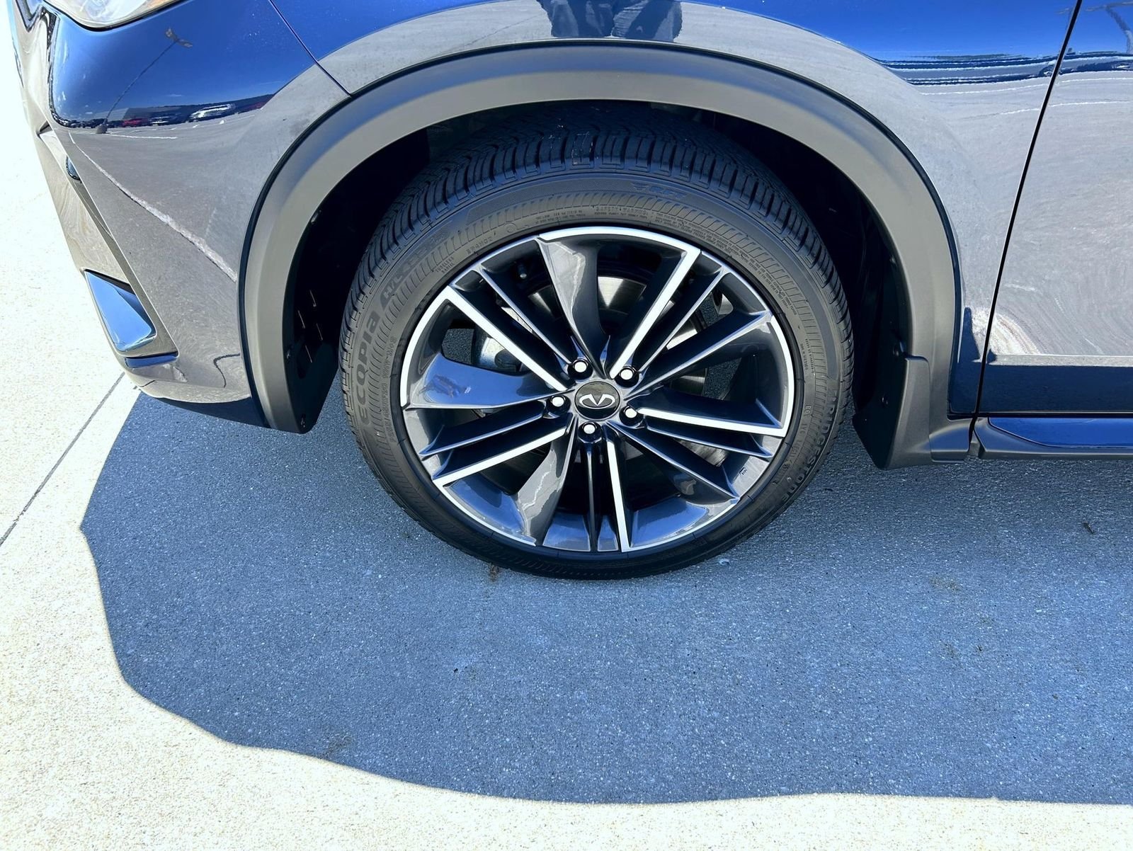 Certified Used 2023 Blue INFINITI LUXE image 22
