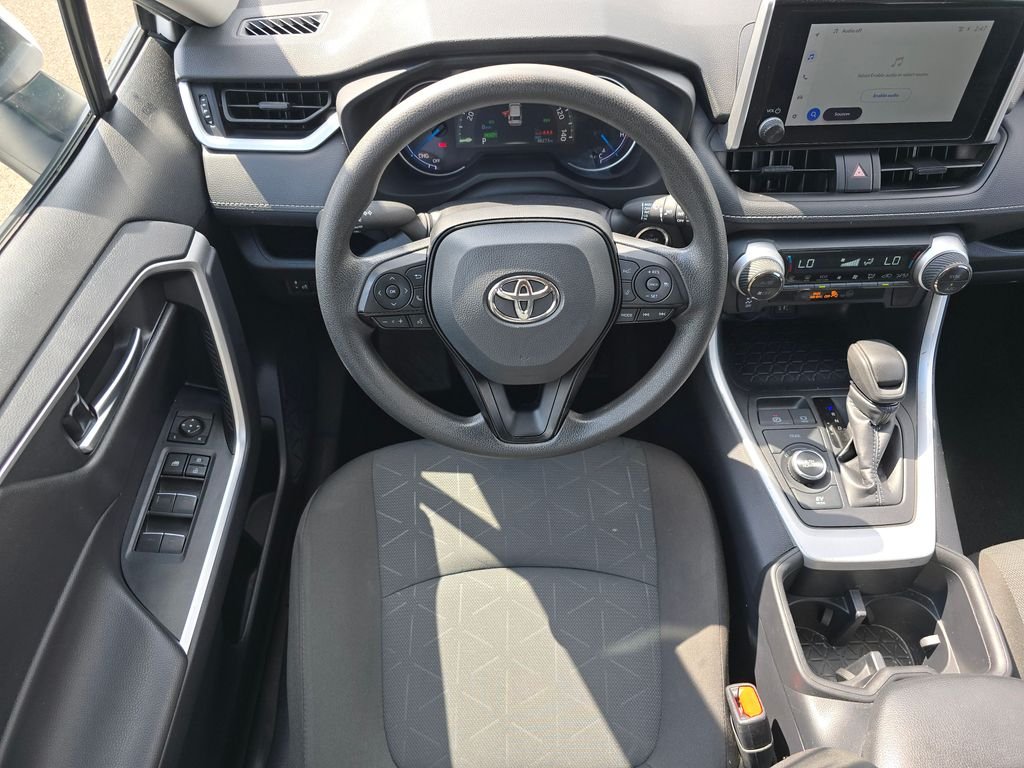 Used 2025 White Toyota XLE image 17