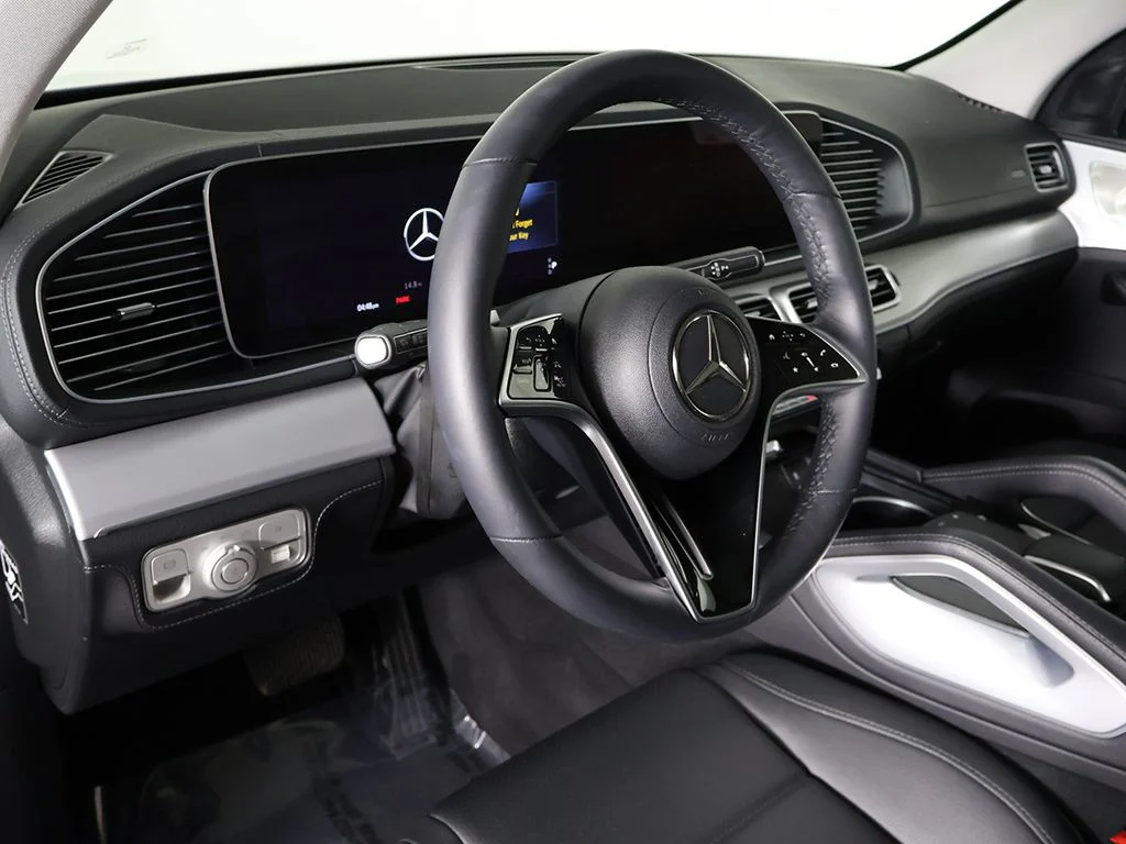 Used 2024 Gray Mercedes-Benz GLE 450 image 29