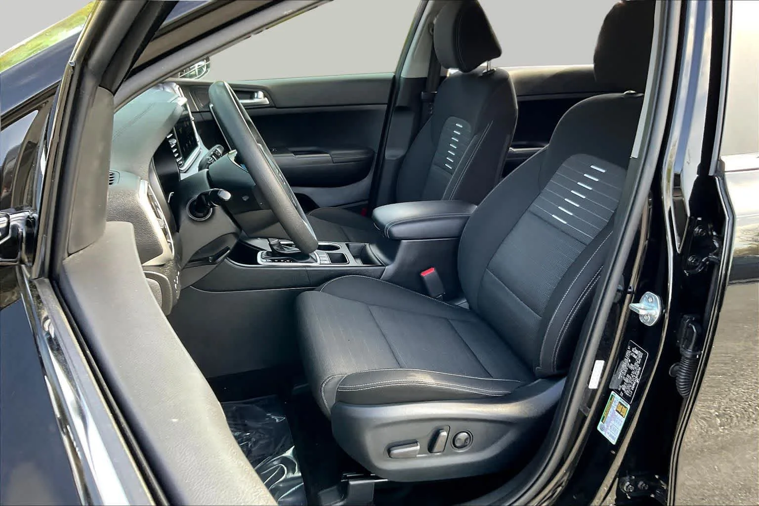 Used 2022 Black Cherry Kia LX image 15