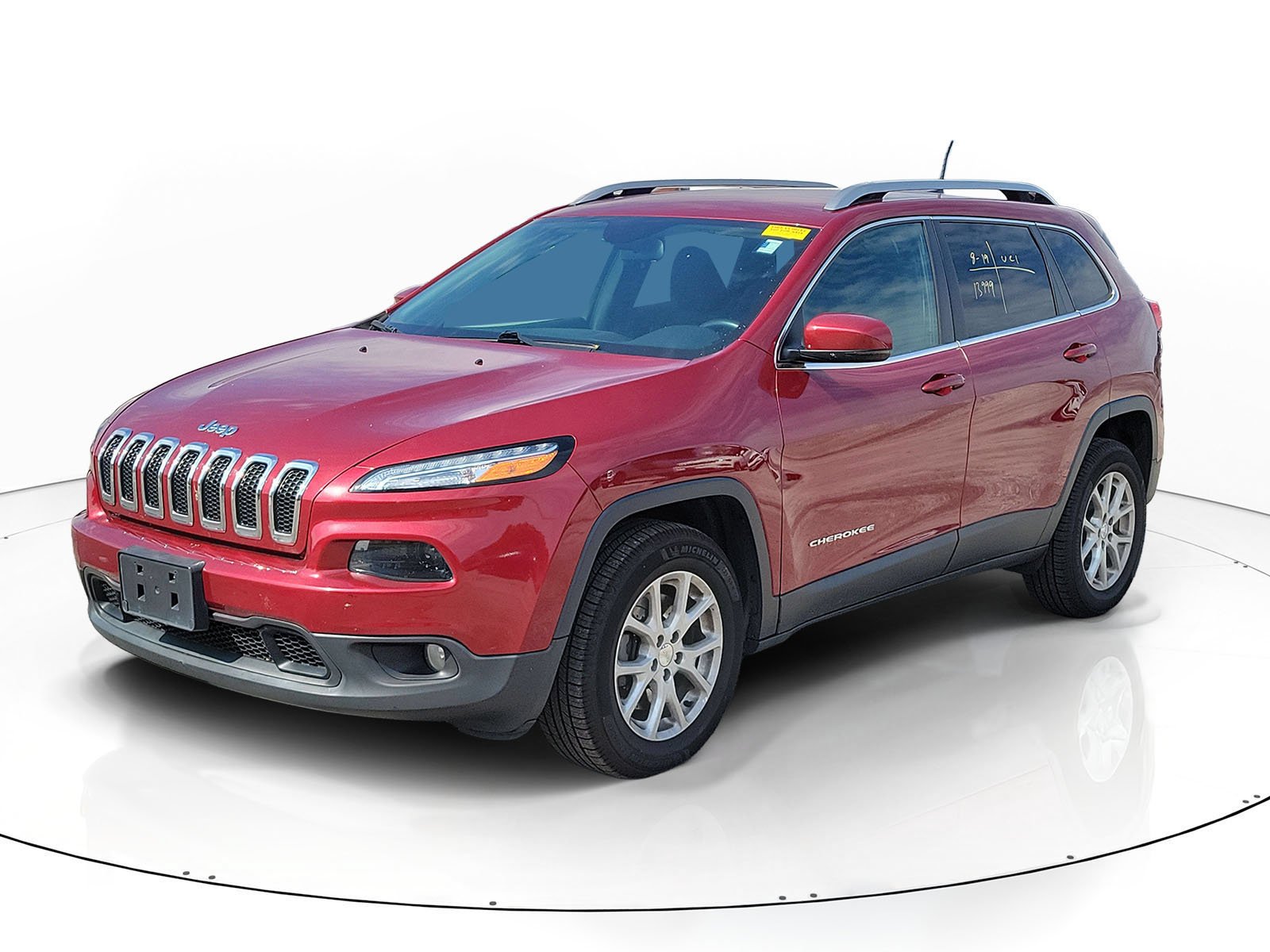 Used 2017 Deep Cherry Red Crystal Pearlcoat Jeep Latitude image 3
