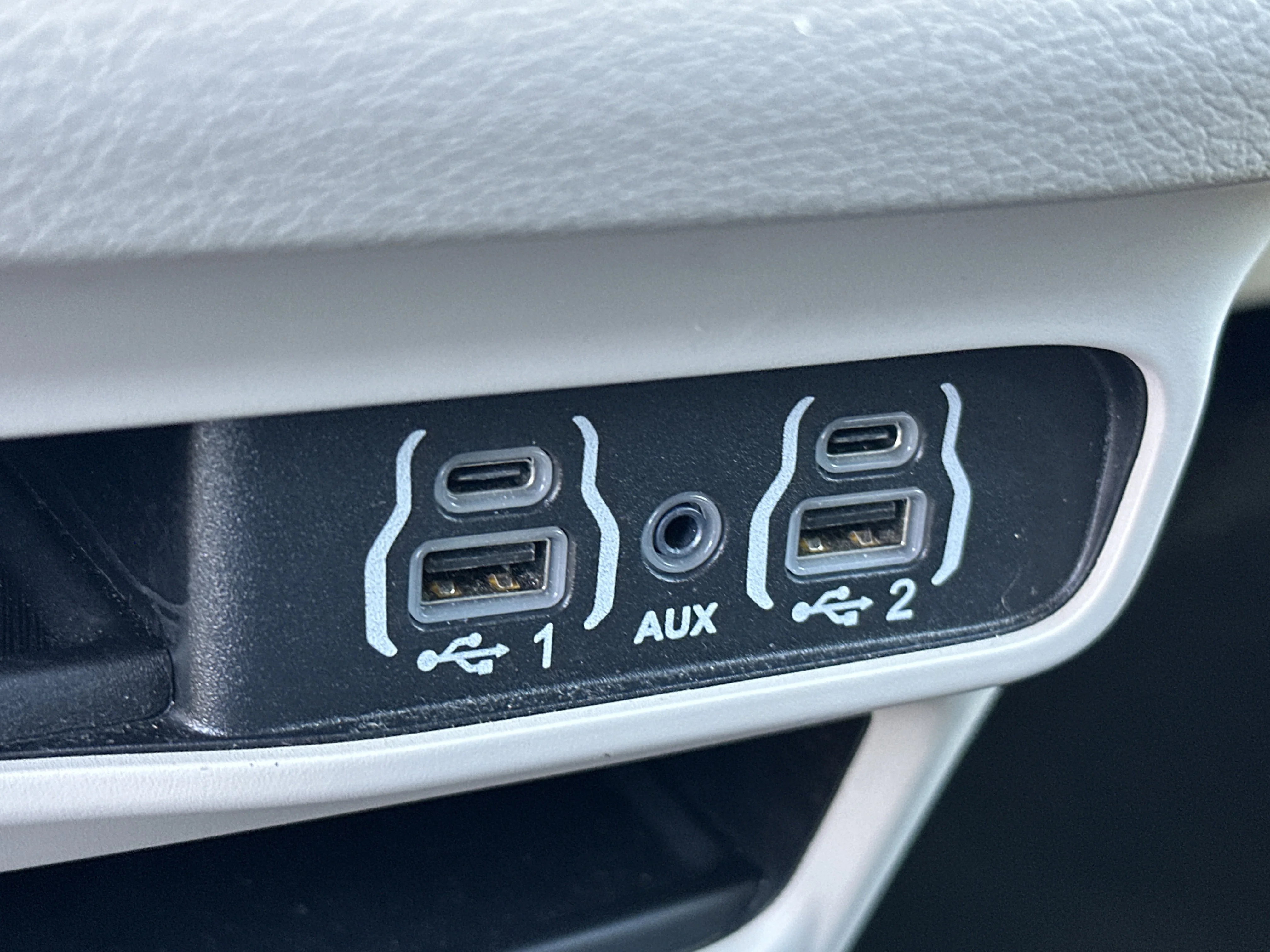 2024 Chrysler Pacifica Touring L - Photo 31