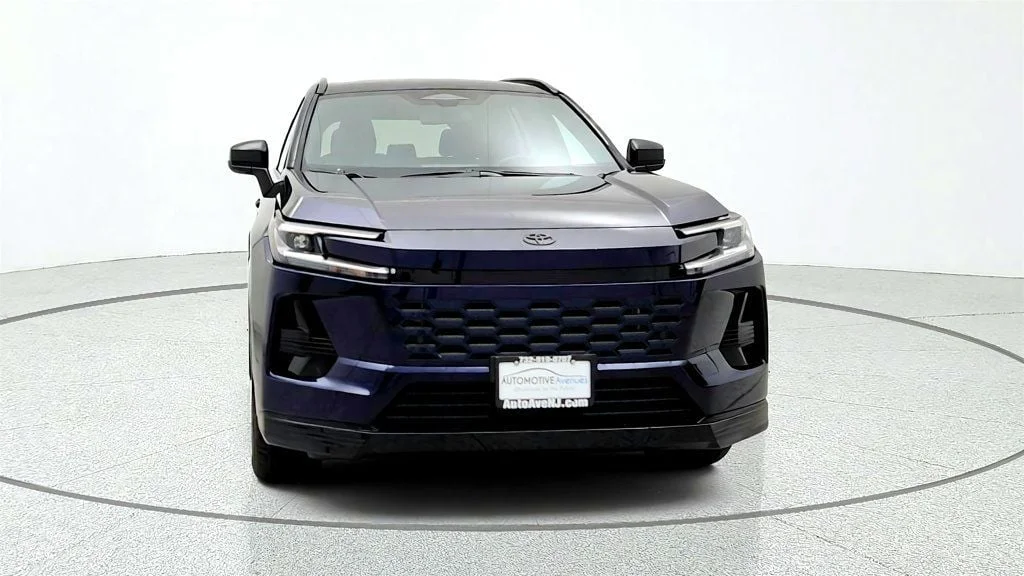 Used 2026 Blueprint Toyota SE image 2