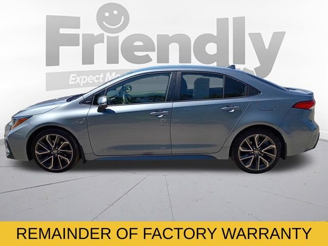 Used 2022  Toyota SE image 8