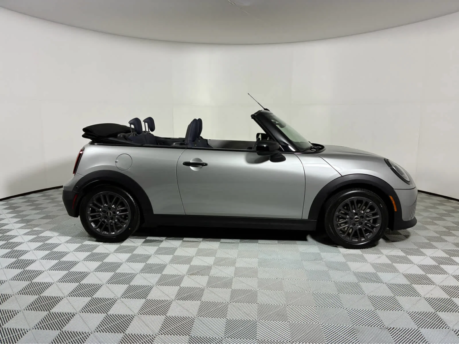2026 MINI Convertible S - Photo 2