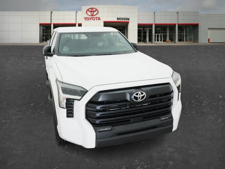 New 2026 Ice Cap Toyota SR5 image 5