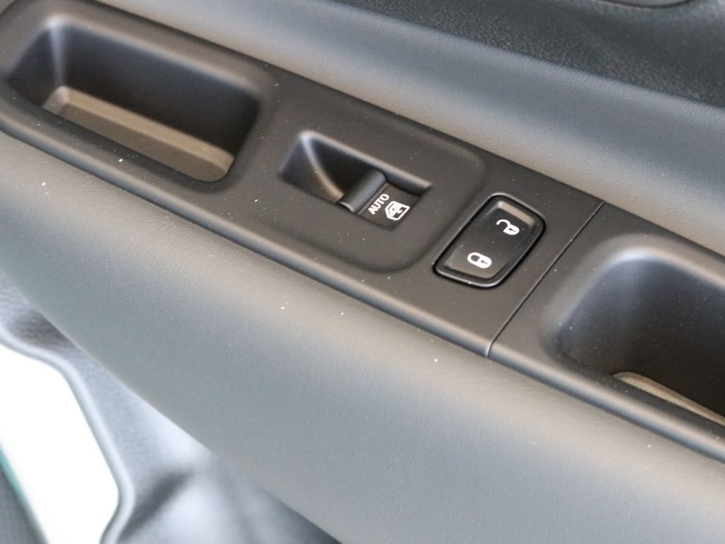 Used 2022 Teal Jeep Limited image 37