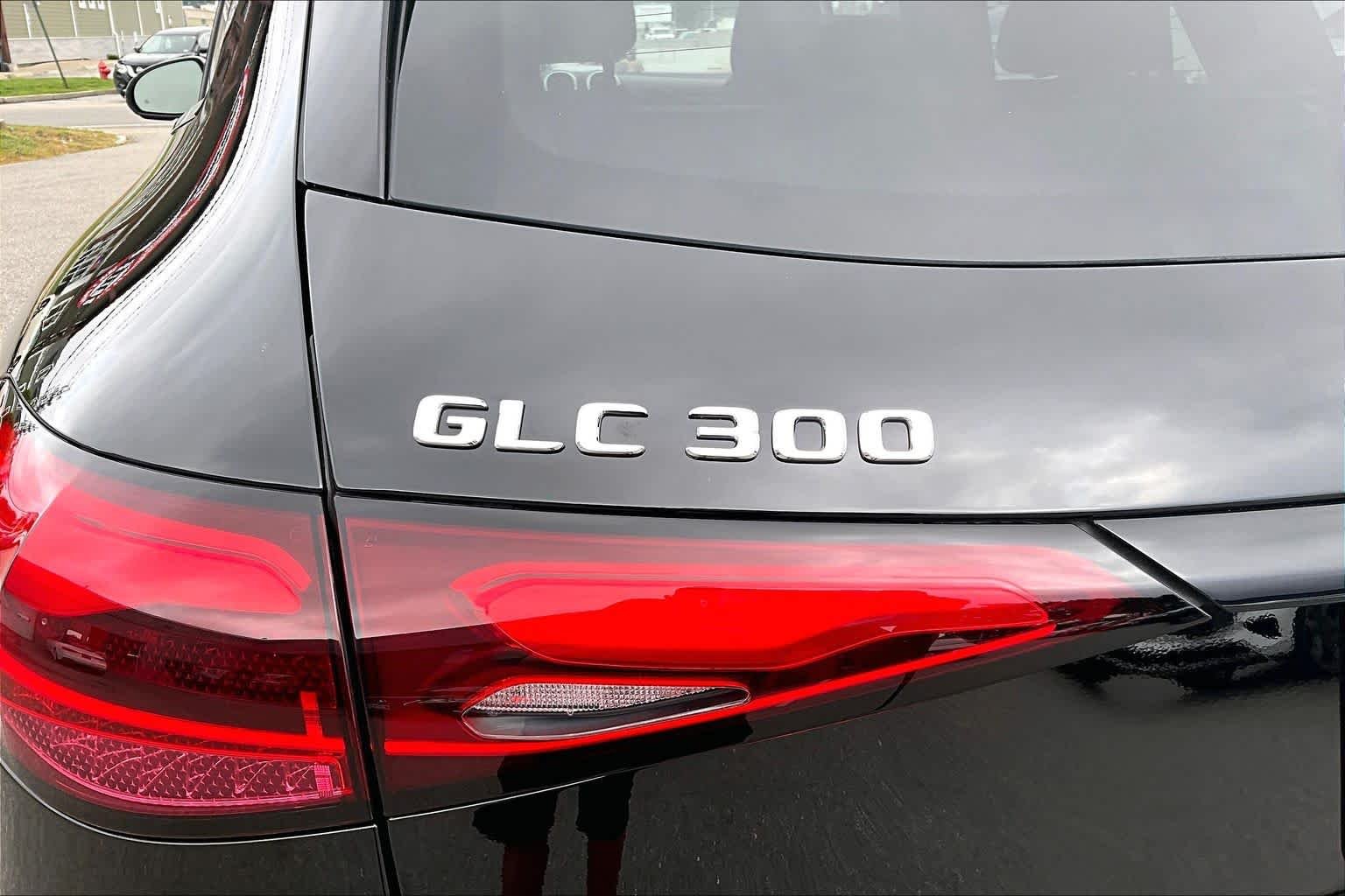 Certified Used 2026 Black Mercedes-Benz GLC 300 image 32