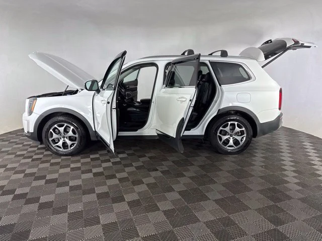 Used 2020 White Kia EX image 10