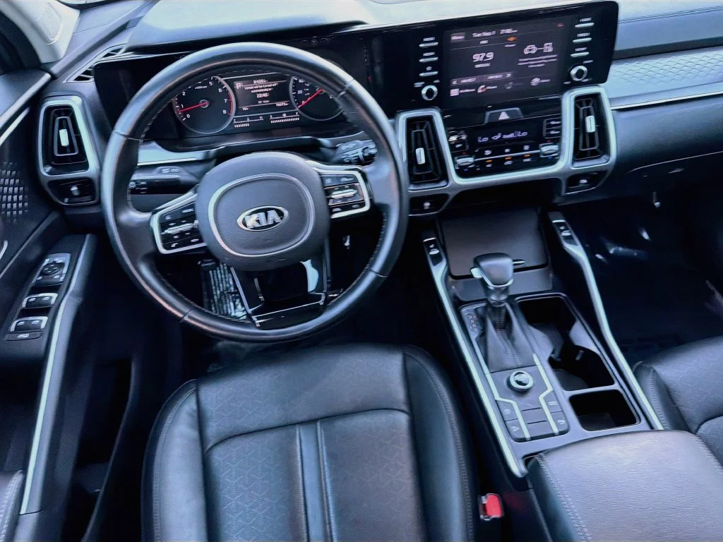 Used 2021 Silver Kia S image 15