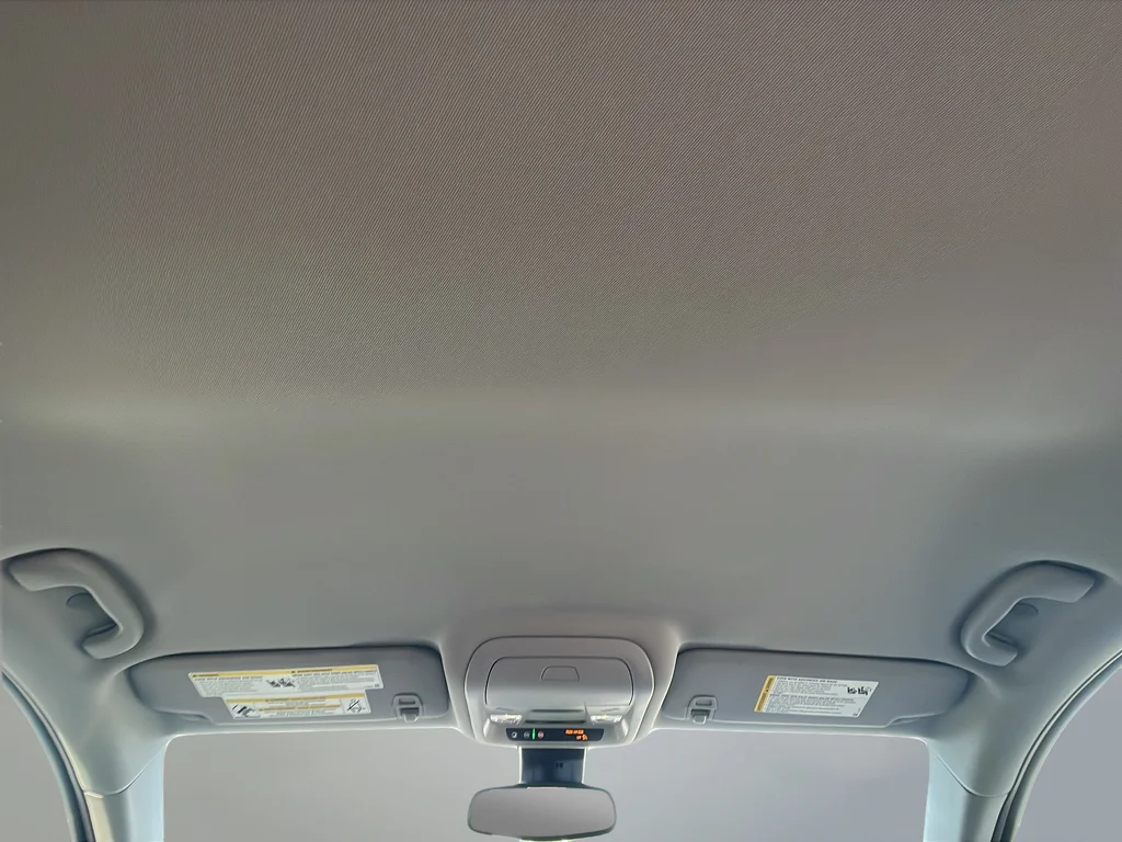 Used 2022 Silver GMC SLT image 16