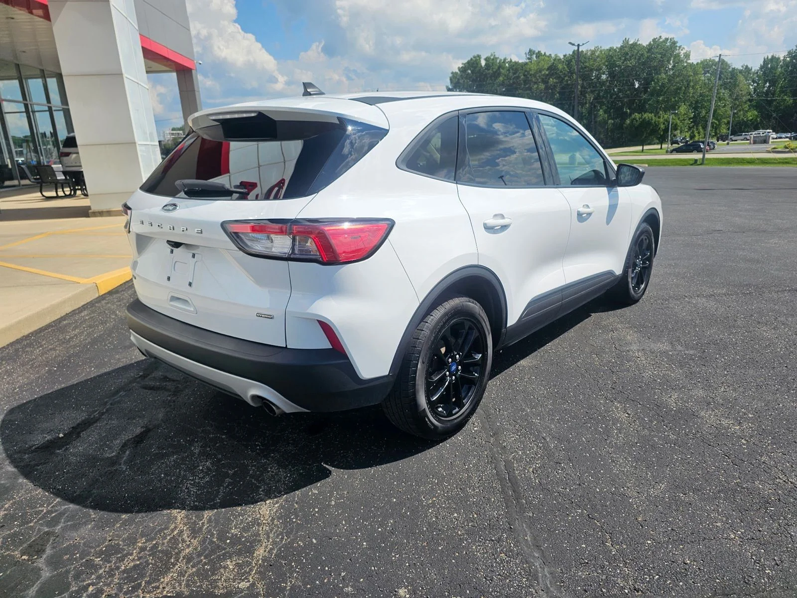Used 2020 White Ford SE Sport image 3