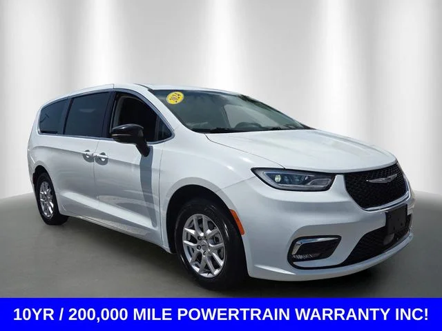 Used 2024 Bright White Clearcoat Chrysler Touring L image 7