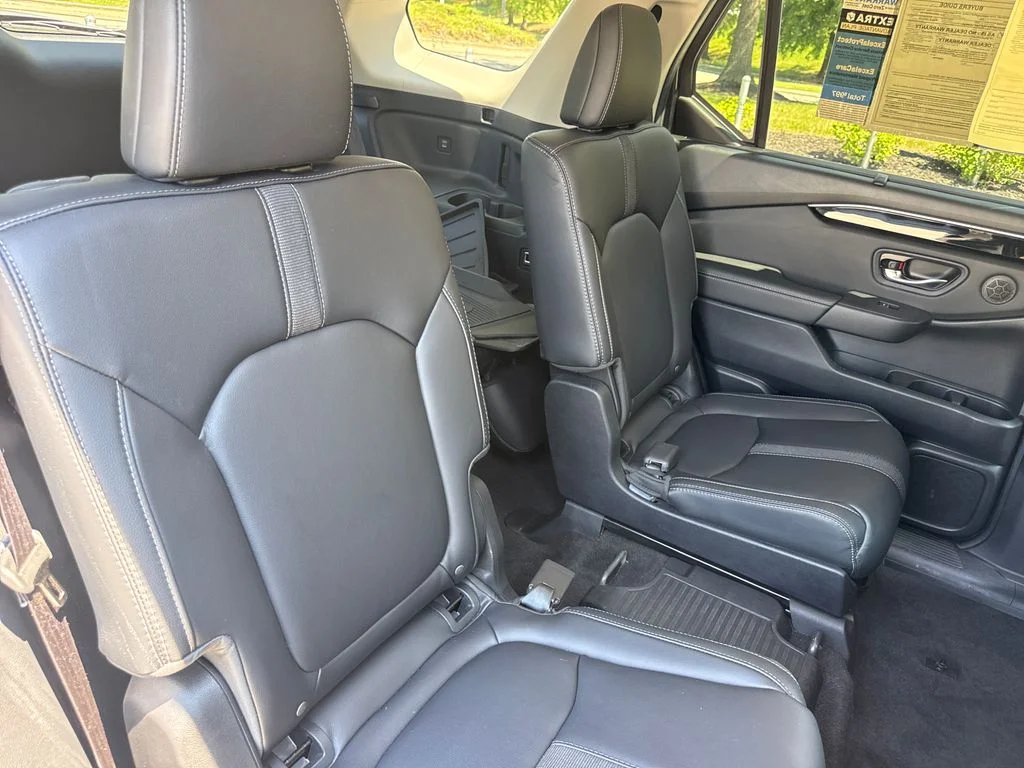 Used 2025 Modern Steel Metallic Honda EX-L image 34