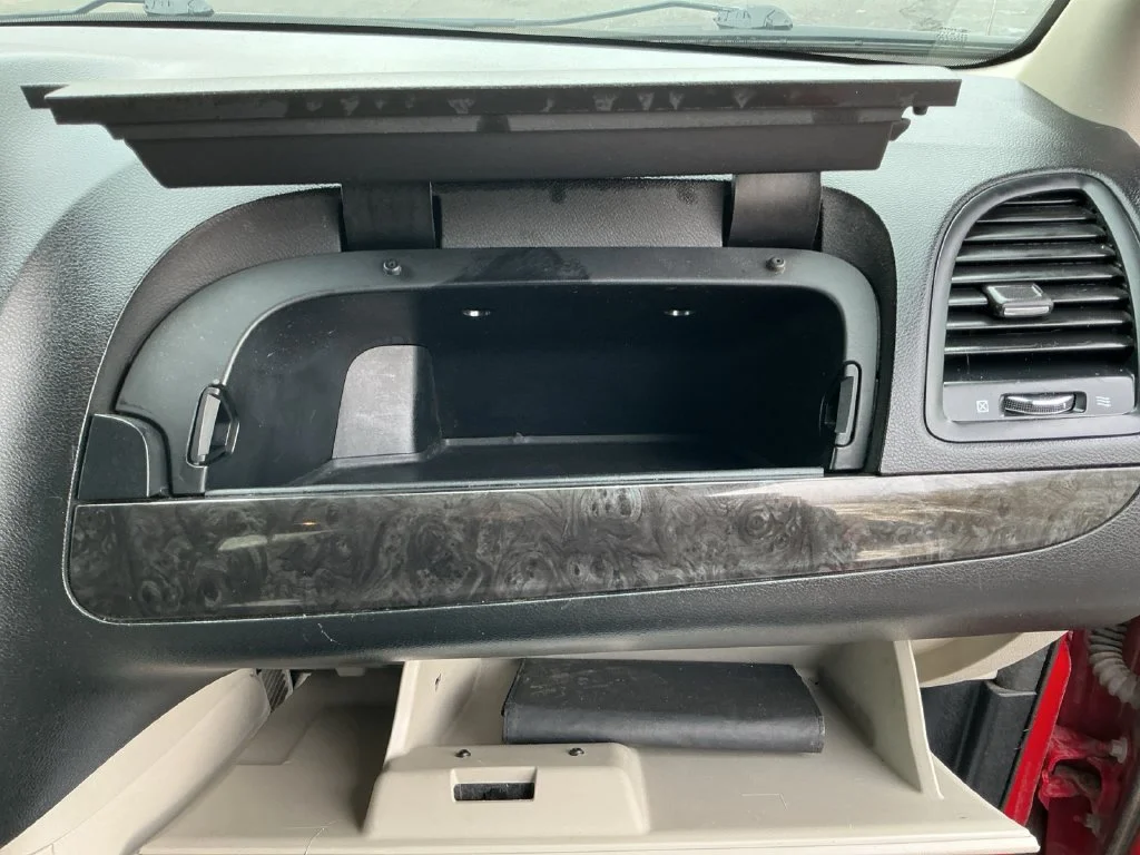 Used 2014 Red Dodge SXT image 32
