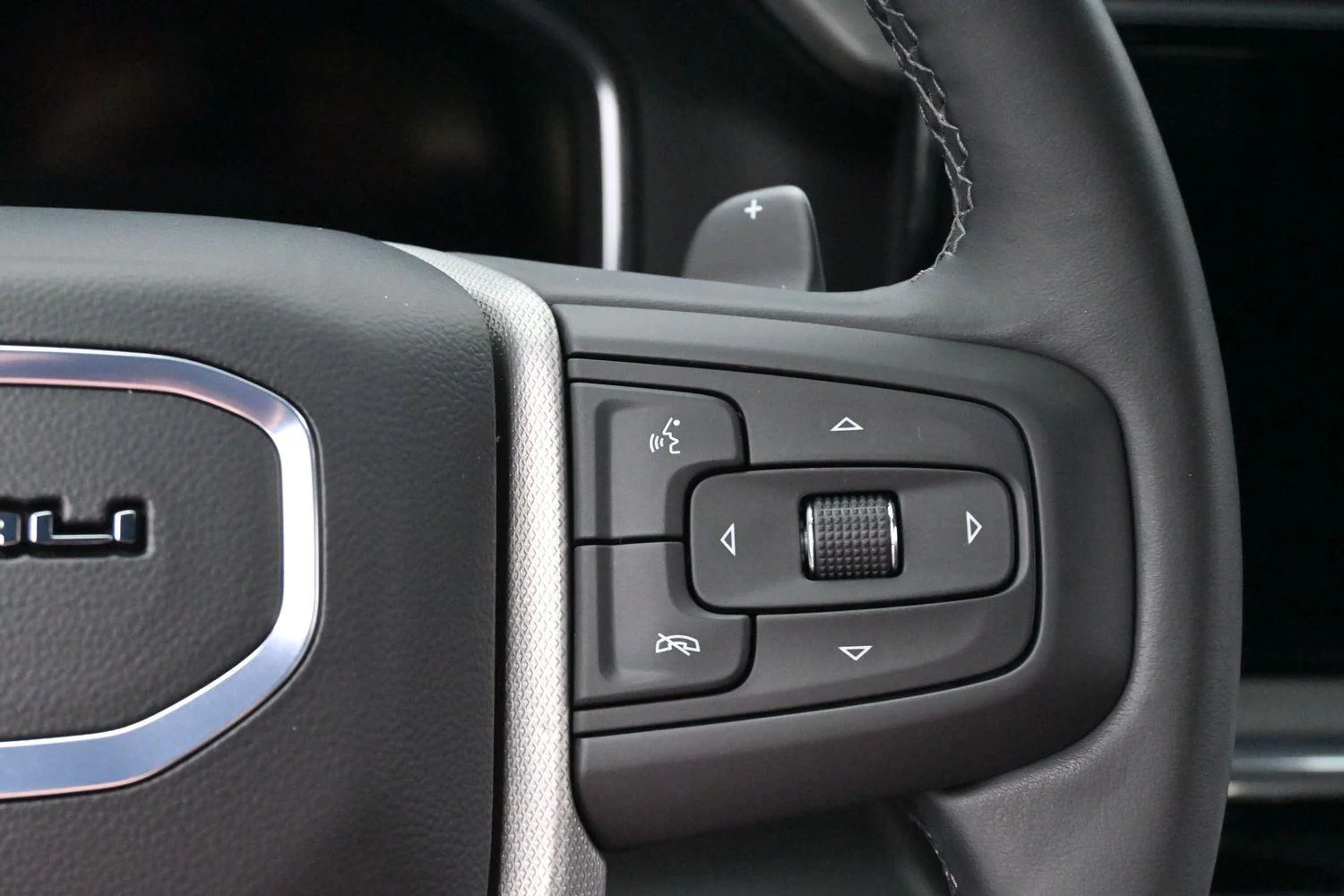 Used 2024 Sterling Metallic GMC Denali image 20