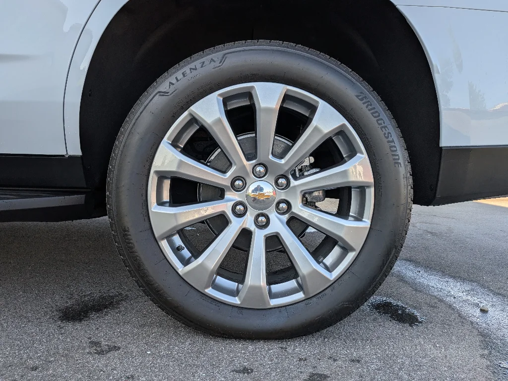 New 2026 Polar White Tricoat Chevrolet Premier image 27
