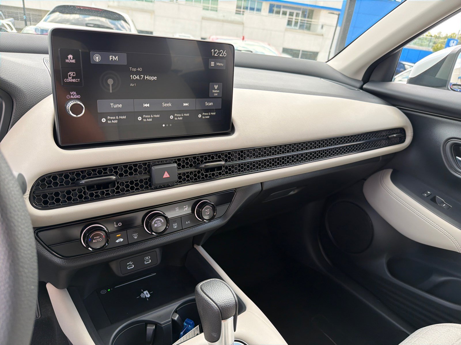 New 2027 Platinum White Pearl Honda LX image 20