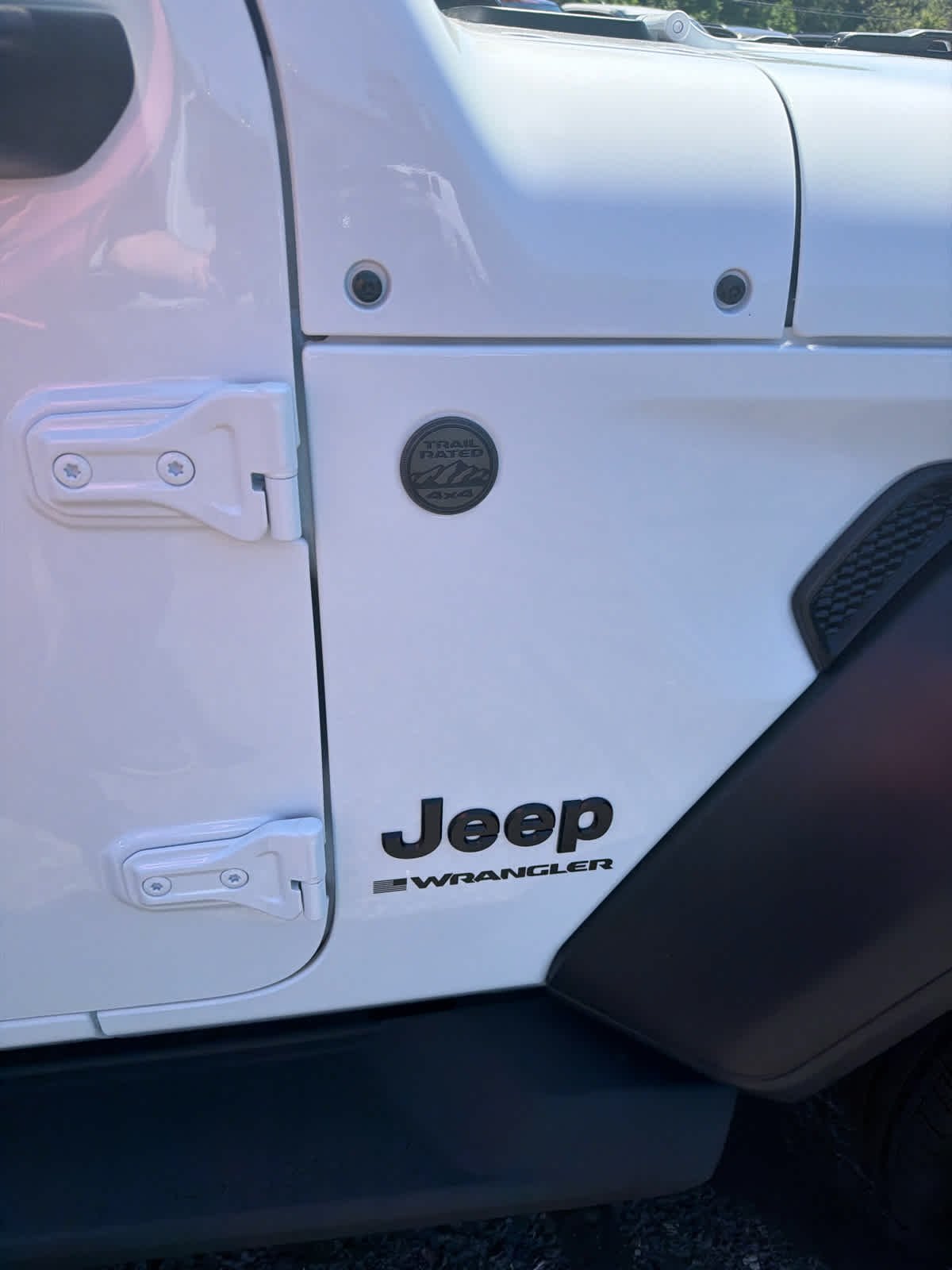 New 2026 Bright White Clear-Coat Exterior Paint Jeep Sport S image 23