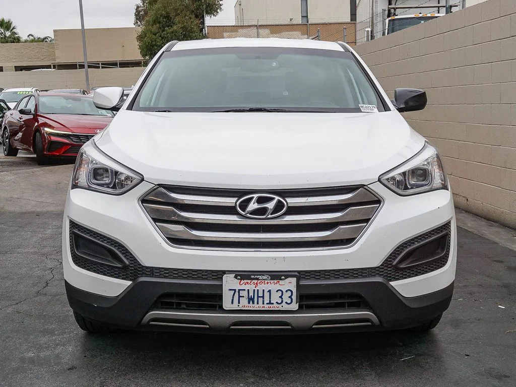 Used 2014 White Hyundai Base image 2