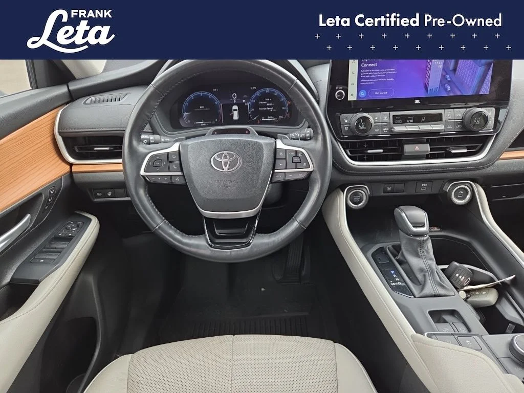 Used 2024 White Toyota Platinum image 18
