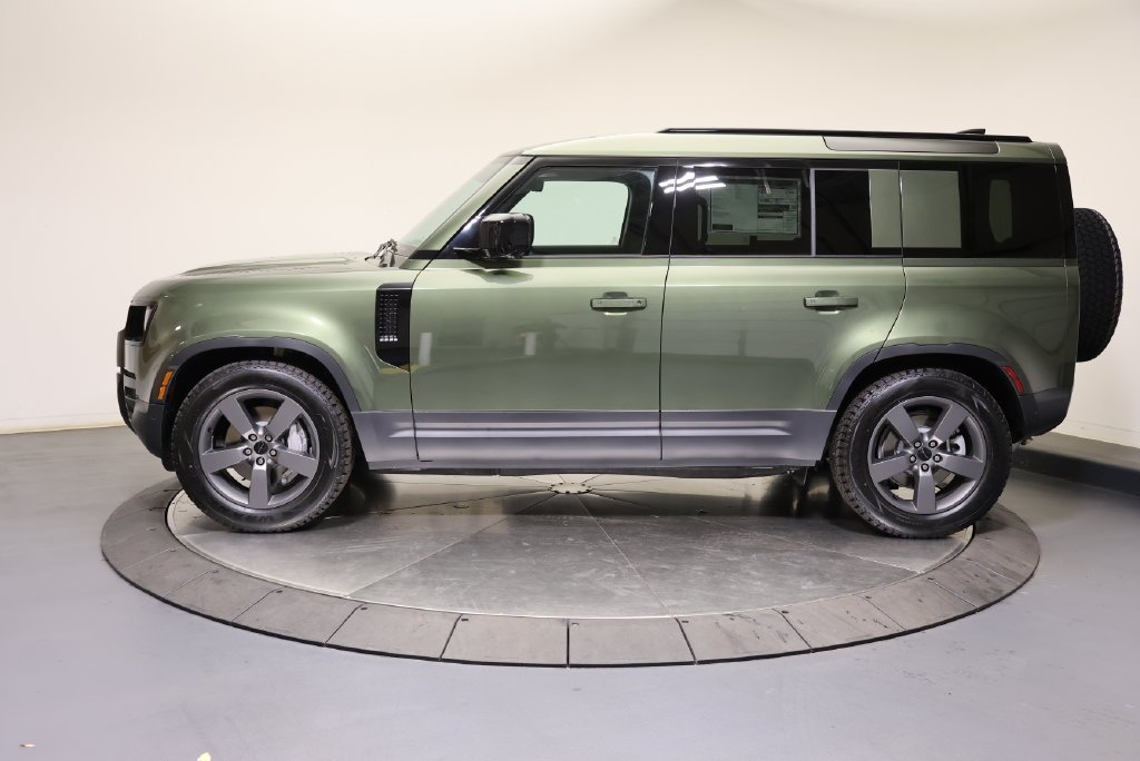 New 2026 Woolstone Green LAND ROVER S image 2