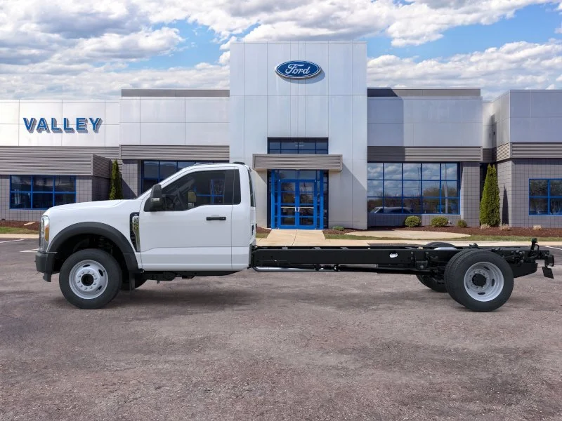 New 2026 Oxford White Ford F-550® XL image 51