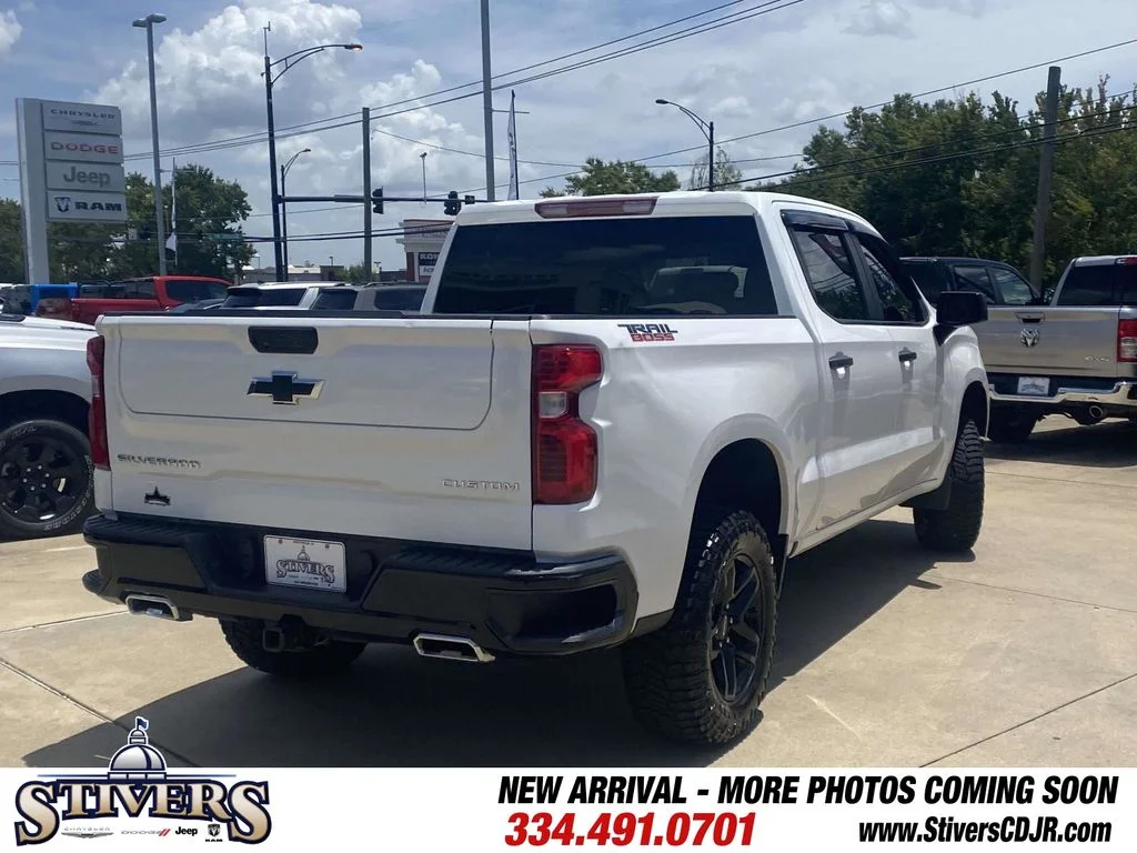 Used 2024 White Chevrolet Custom Trail Boss image 9