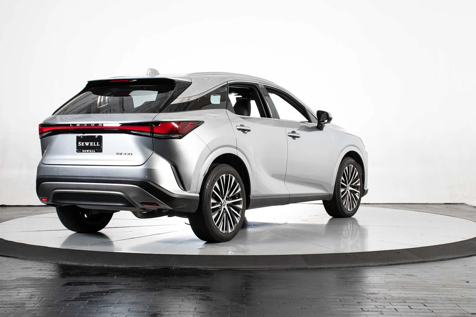 Certified Used 2023 IRIDIUM Lexus Premium Plus image 5