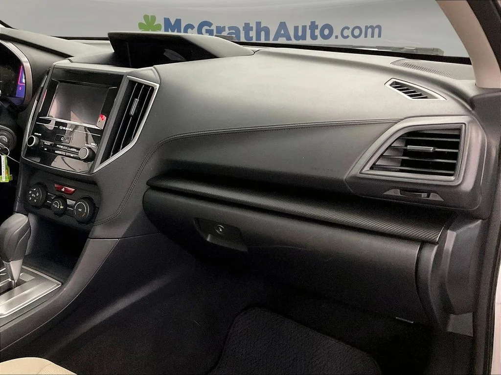 Used 2018 White Subaru 2.0i Premium image 22