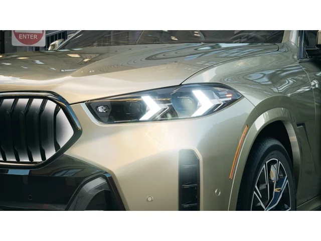 New 2027 Manhattan Green Metallic BMW  image 6