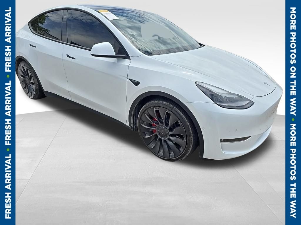 2022 Tesla Model Y Performance Dual Motor All-Wheel Drive's photo