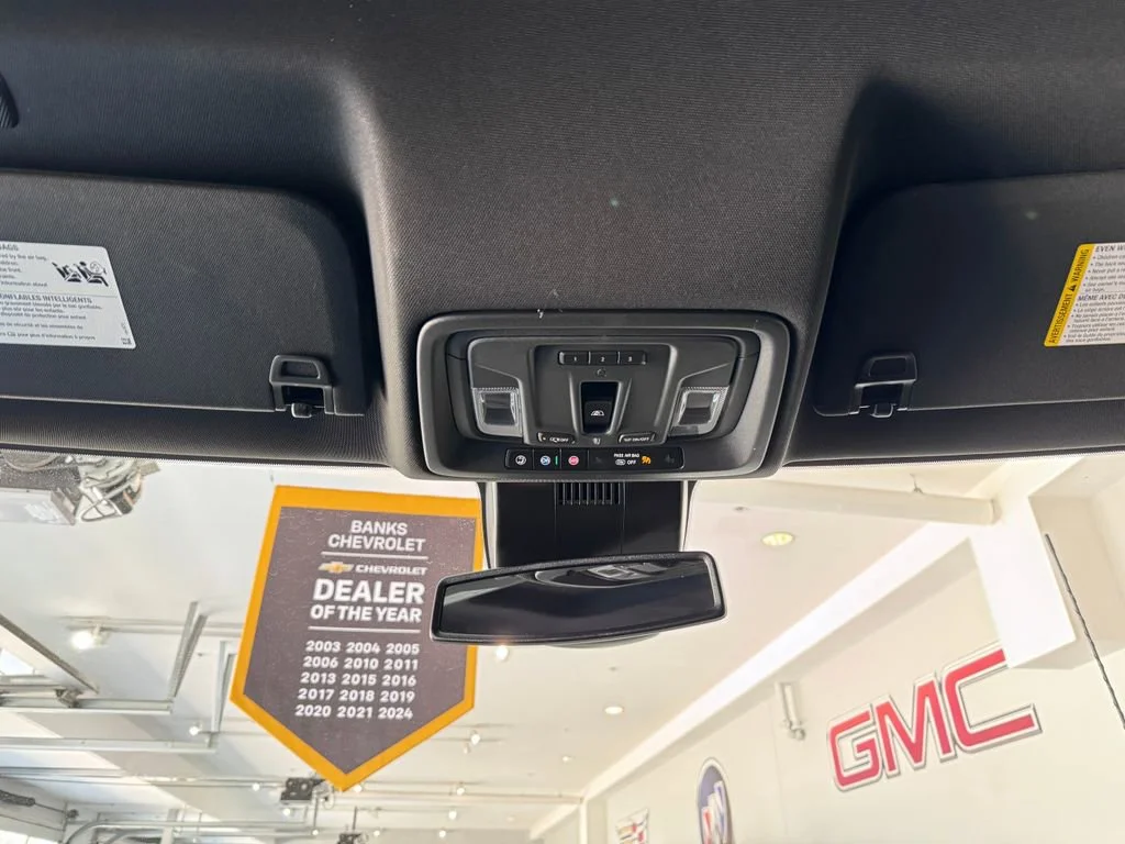 Certified Used 2025 Summit White GMC AT4 image 27