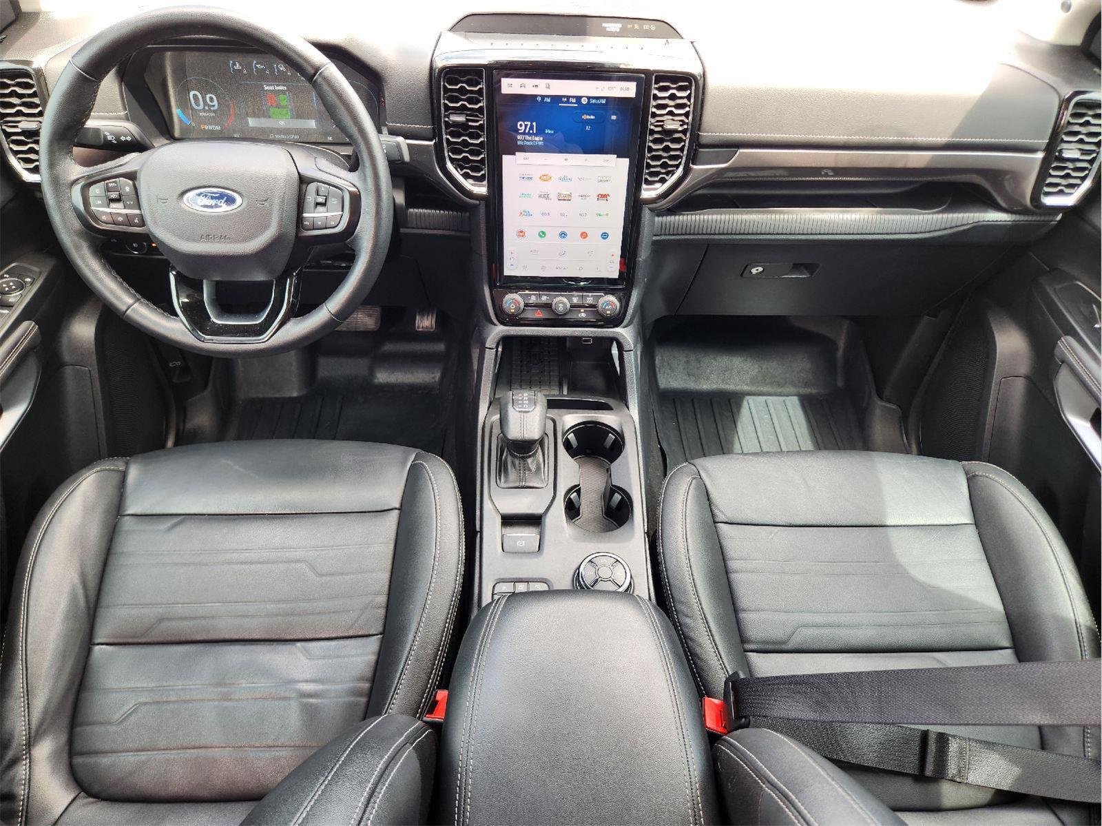 Used 2024 Cactus Gray Ford LARIAT image 25