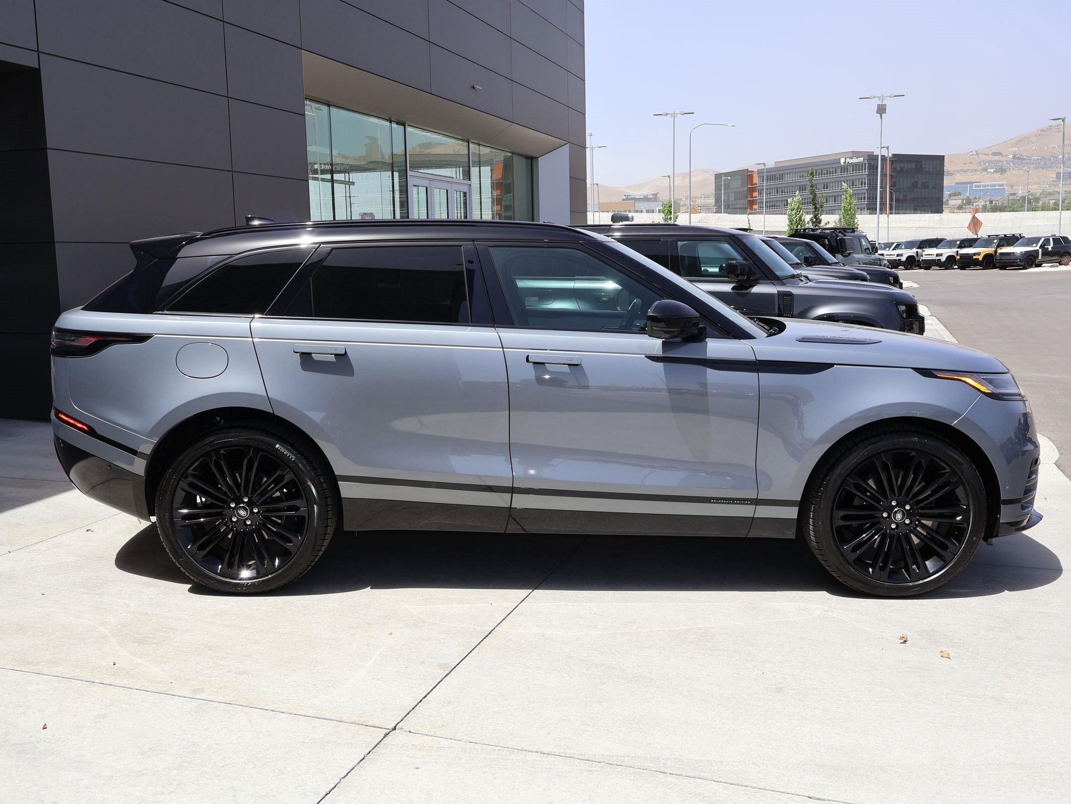 New 2026 Zadar Grey LAND ROVER Belgravia Edition image 4