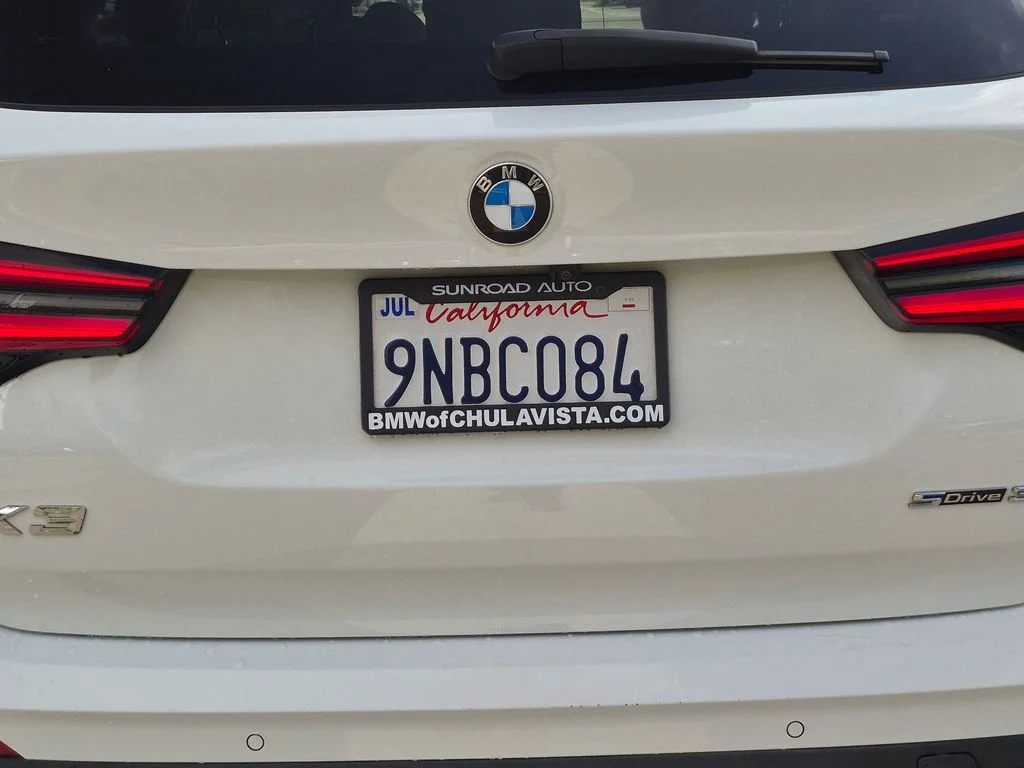Used 2024 White BMW sDrive30i image 39